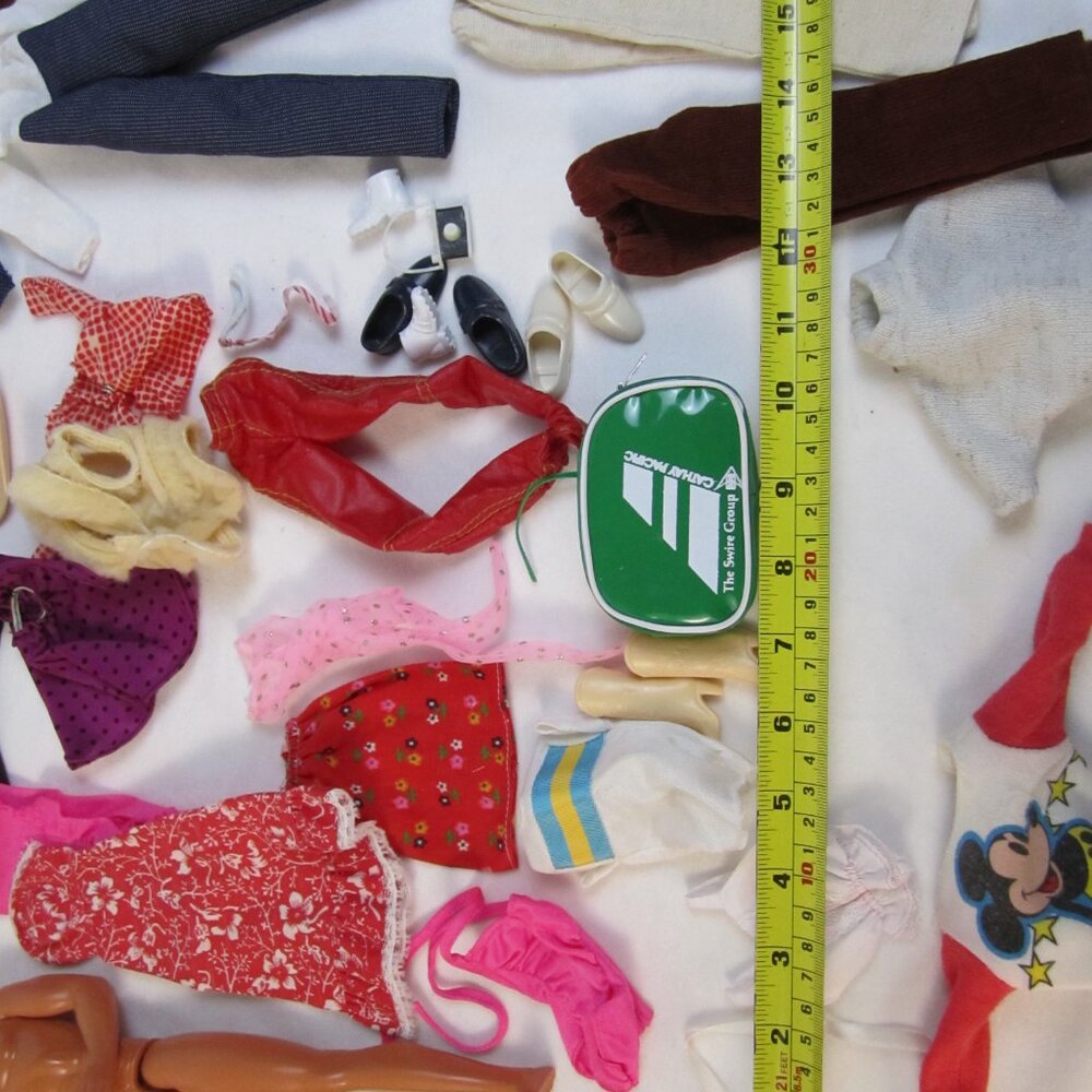 Vintage Mixed Barbie / Ken Clothes & Accessories Lot - Picture 11 of 11